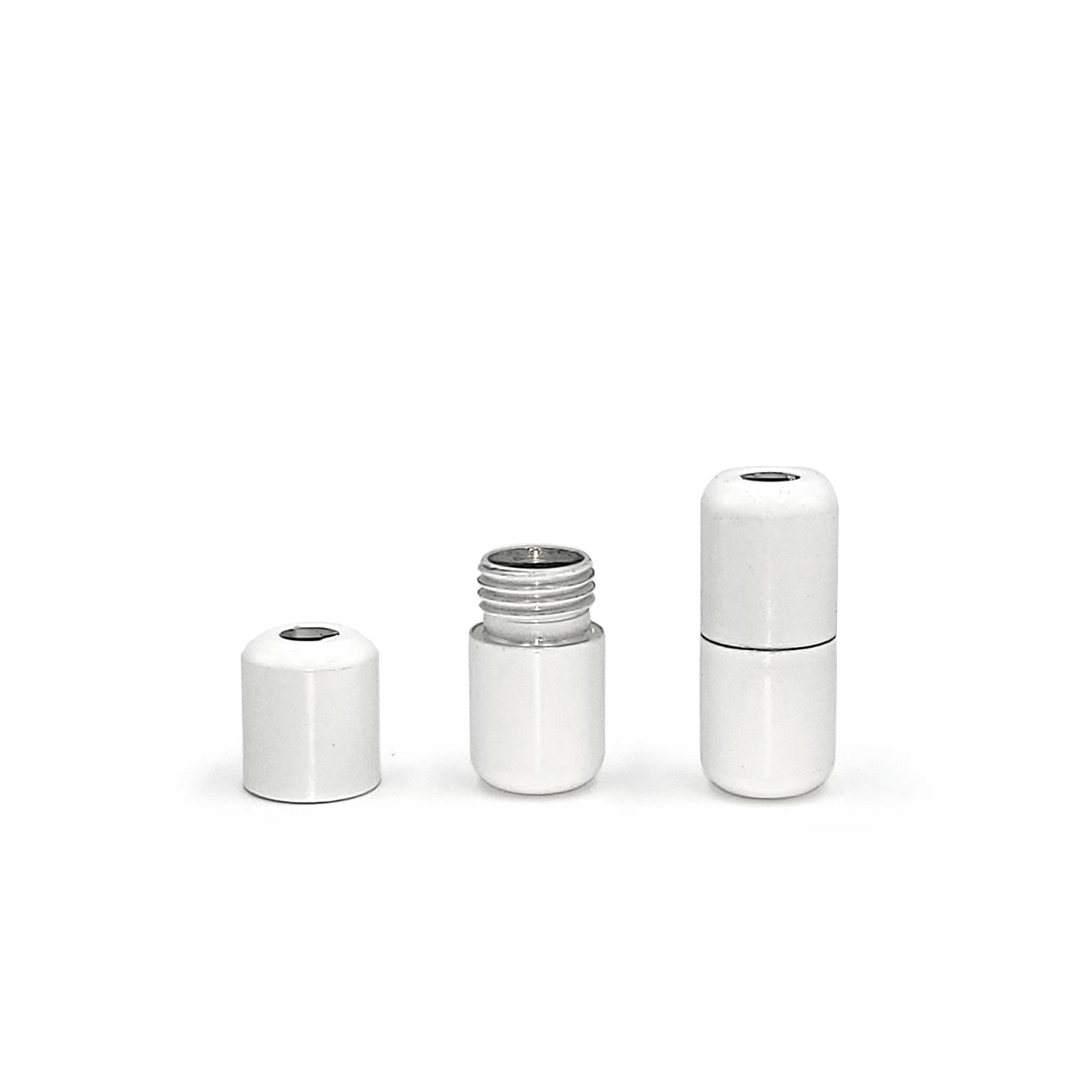 Laces of metal capsule, white