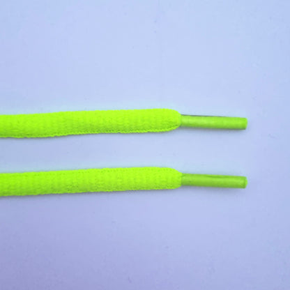 Leuchtende halbrunde neongrüne Schnürsenkel für trendiges Schuhwerk