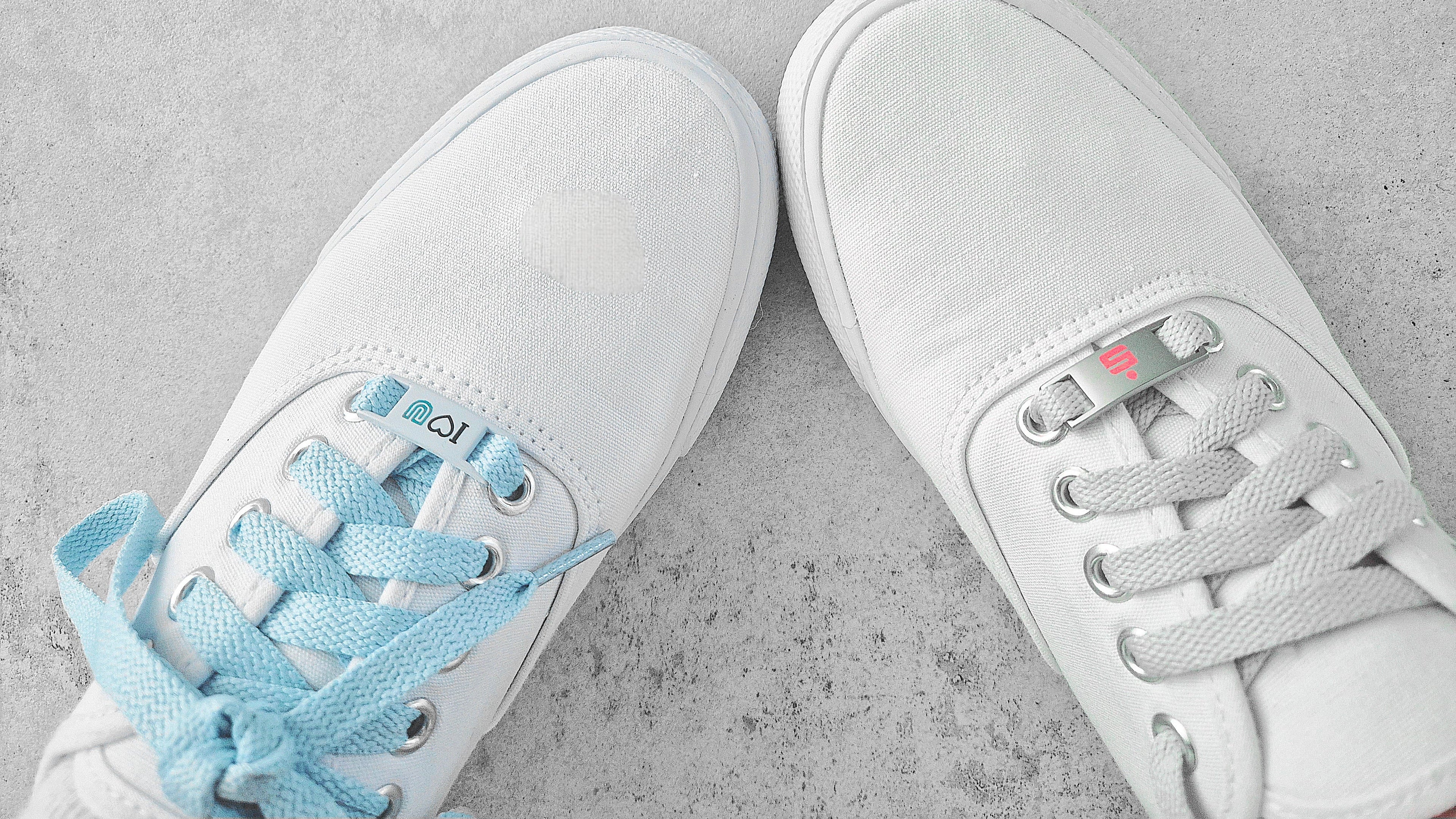 Schuhe mit bedruckten Lace Tags, Lace Tags mit Logo