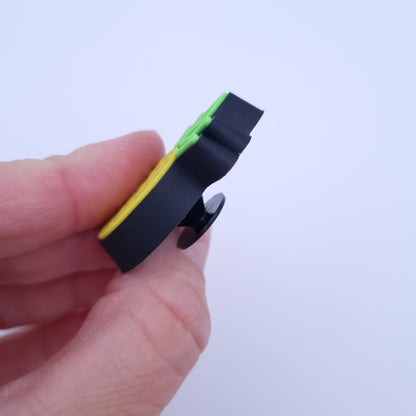 Crocs Schmuck Ananas von der Seite