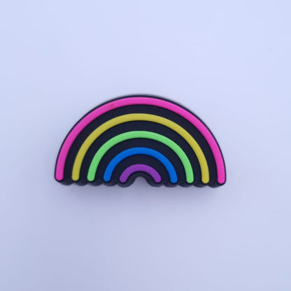 Crocs Schmuck Regenbogen neonfarben