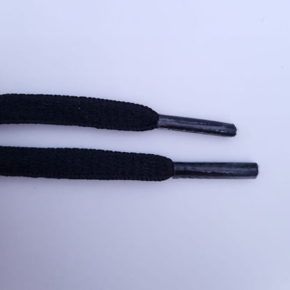 Schwarze, halbrunde Schnürsenkel